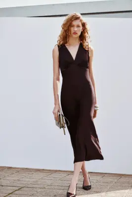 Robe sans manches en satin - Marron foncé — photo 1