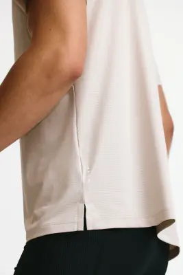 T-shirt de sport en mesh DryMove™ - Taupe clair — photo 4