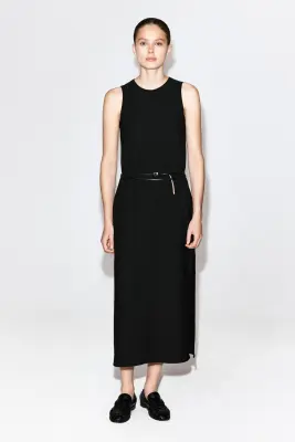 ROBE MIDI SANS MANCHES EN CRÊPE - NOIR — photo 1