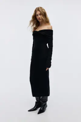 Robe épaules nues en maille fine - Noir — photo 4