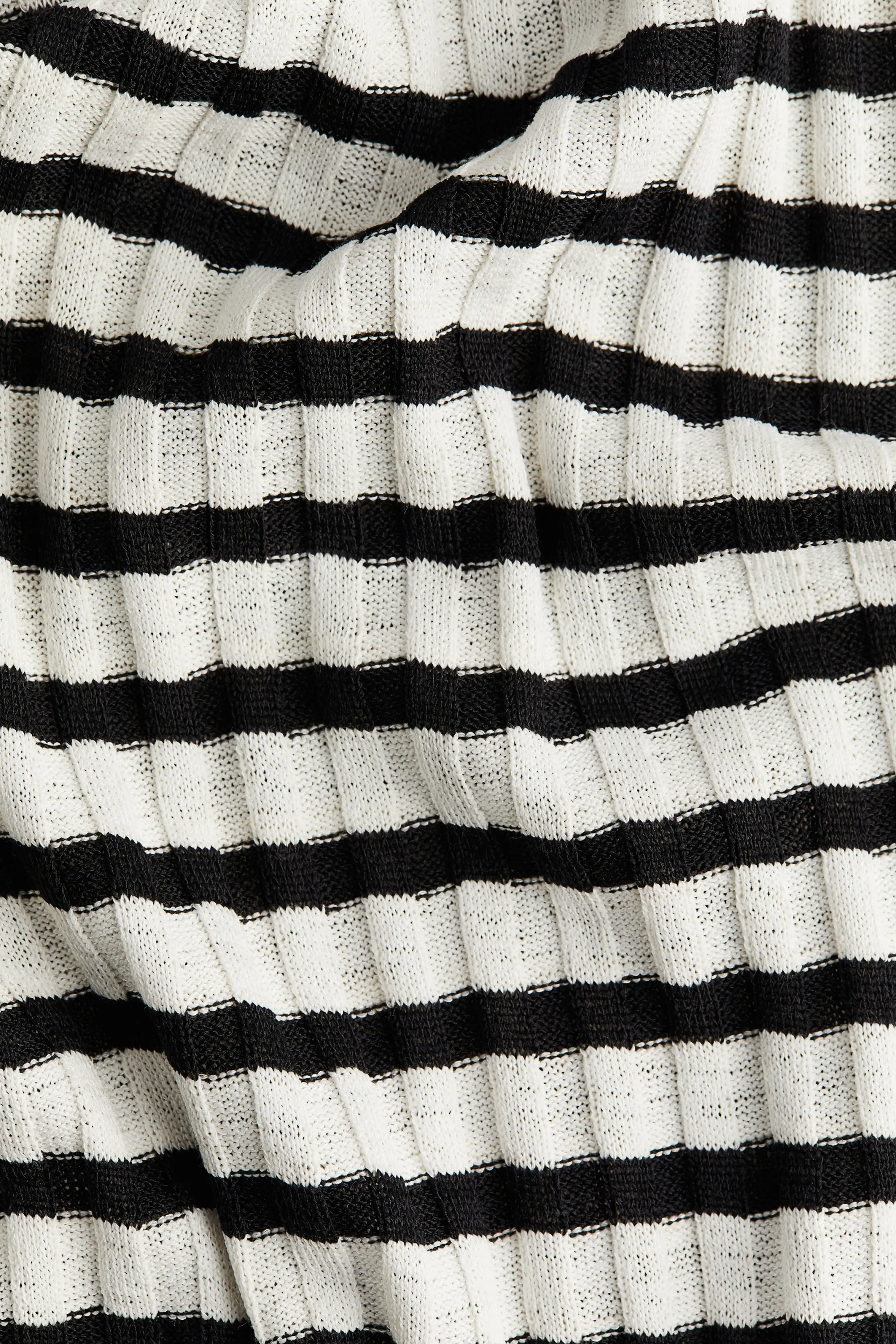 Robe en maille côtelée - Blanc/rayures noires