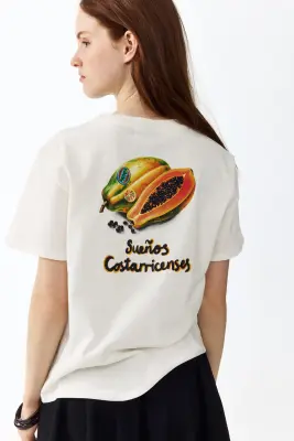 T-shirt avec applications - Crème/Sueños Costarricenses — photo 3