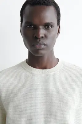 T-SHIRT EN MAILLE DE COTON GAUFRÉE - ÉCRU — photo 3