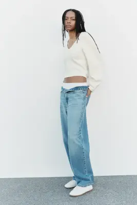 Pull à encolure en V en maille fine - Crème — photo 1