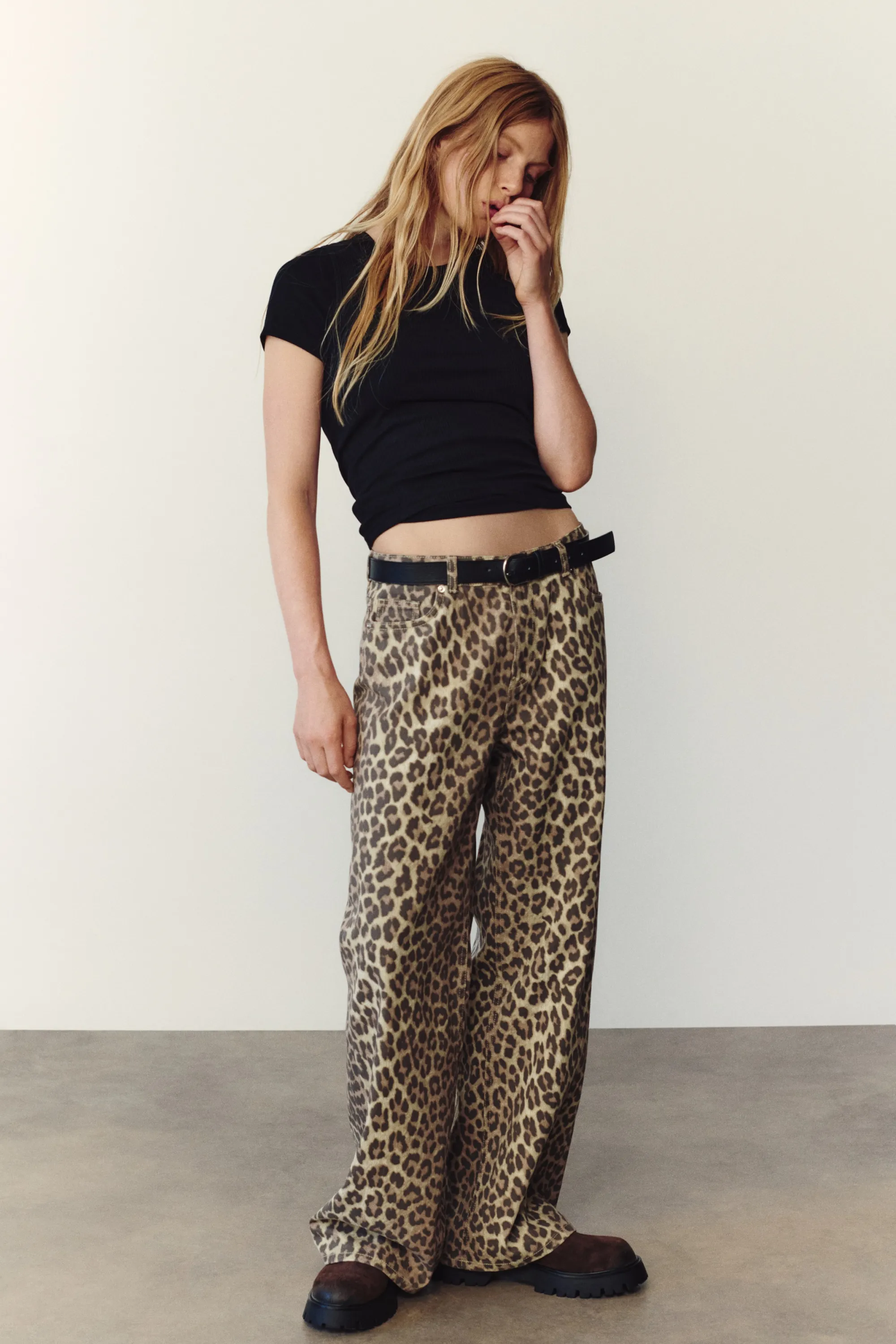 Pantalon baggy en twill de coton - Beige clair/imprimé léopard
