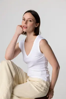 Débardeur Blanc Col V Sans Manches en Viscose / Elasthanne — photo 4