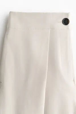 Pantalon cargo avec détails croisés - Beige clair — photo 3