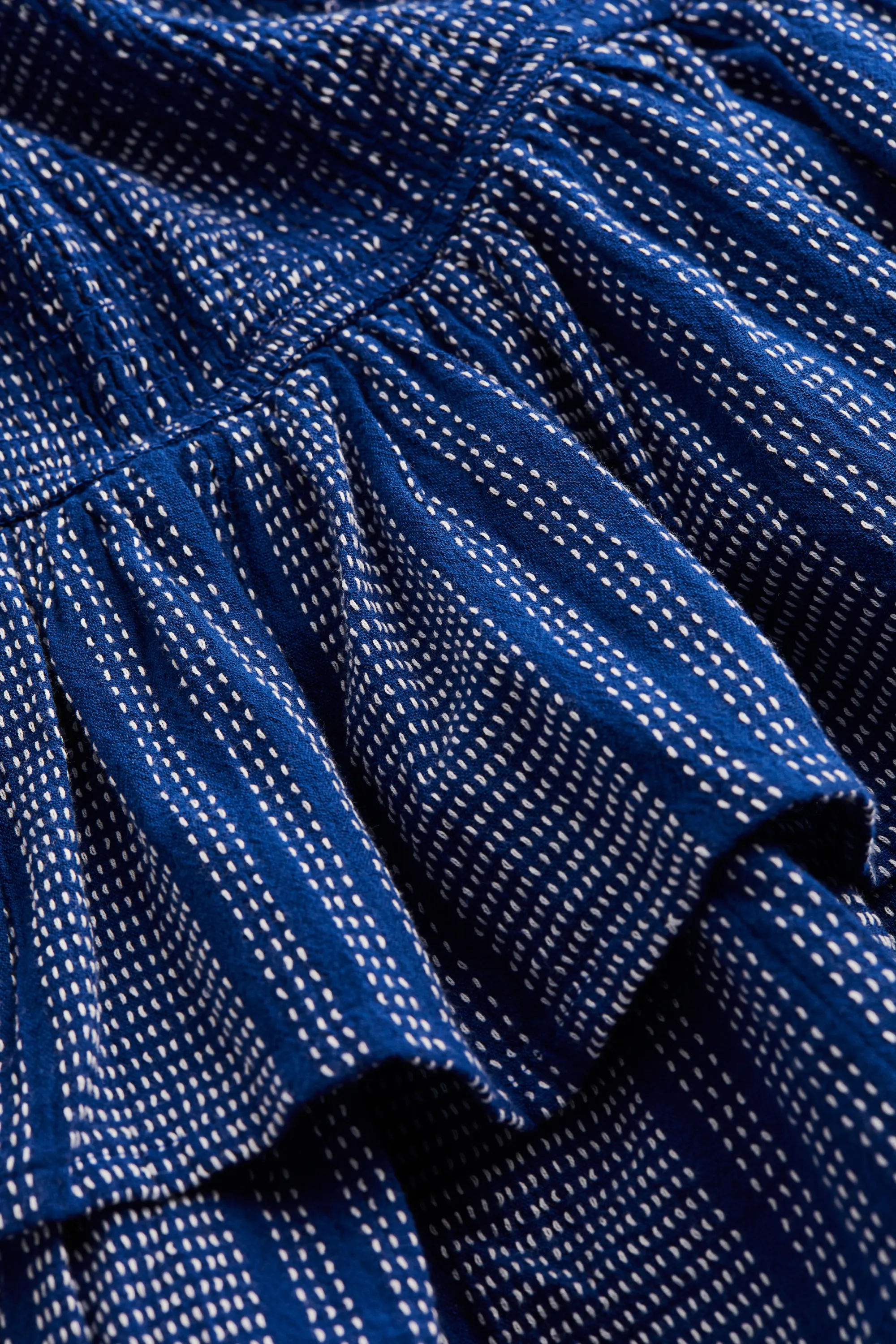 Jupe à étages avec taille smockée - Bleu foncé/rayures blanches