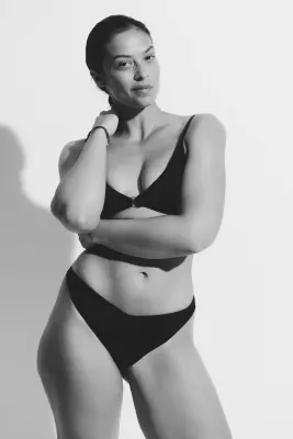 Bas de maillot string - Noir — photo 2