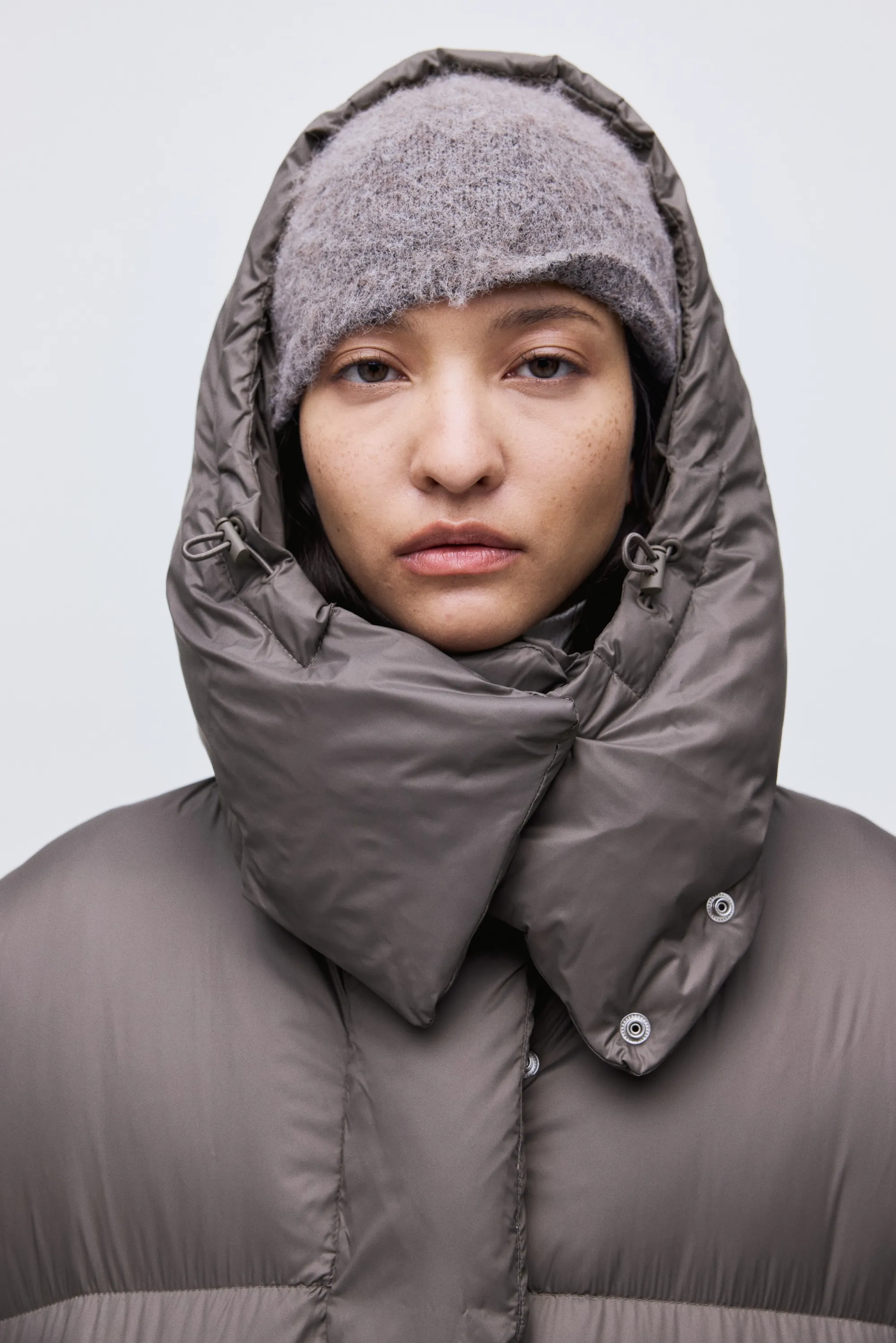 Hooded down puffer jacket - Grège foncé