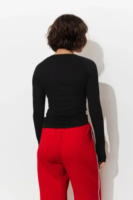 T-shirt fin manches longues — photo 4