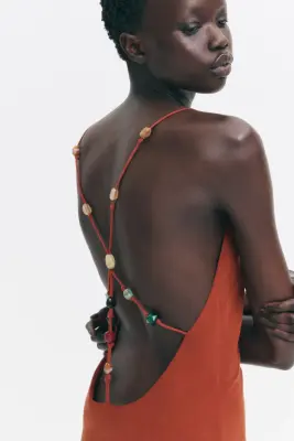 Robe en crêpe avec perles fantaisie - Orange foncé — photo 2