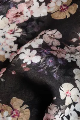 Blouse en mousseline avec manches bouffantes - Noir/fleuri — photo 3