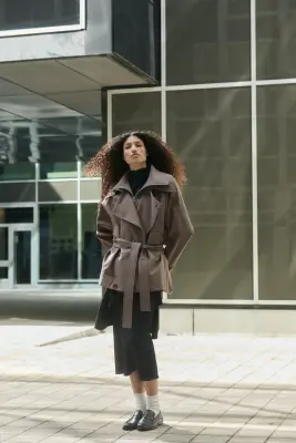 Trench-coat court à col entonnoir - Taupe foncé — photo 3
