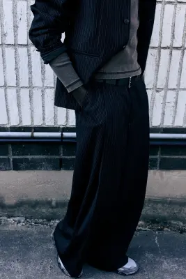 Pantalon de costume oversize Banks en laine mélangée - Rayures noires — photo 2