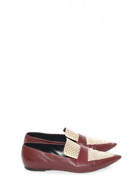 Moccasins plat bout pointu en cuir bordeaux et python beige Prix boutique 800€ Taille 38