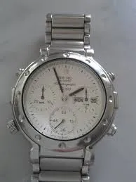 Montre a quartz sq100