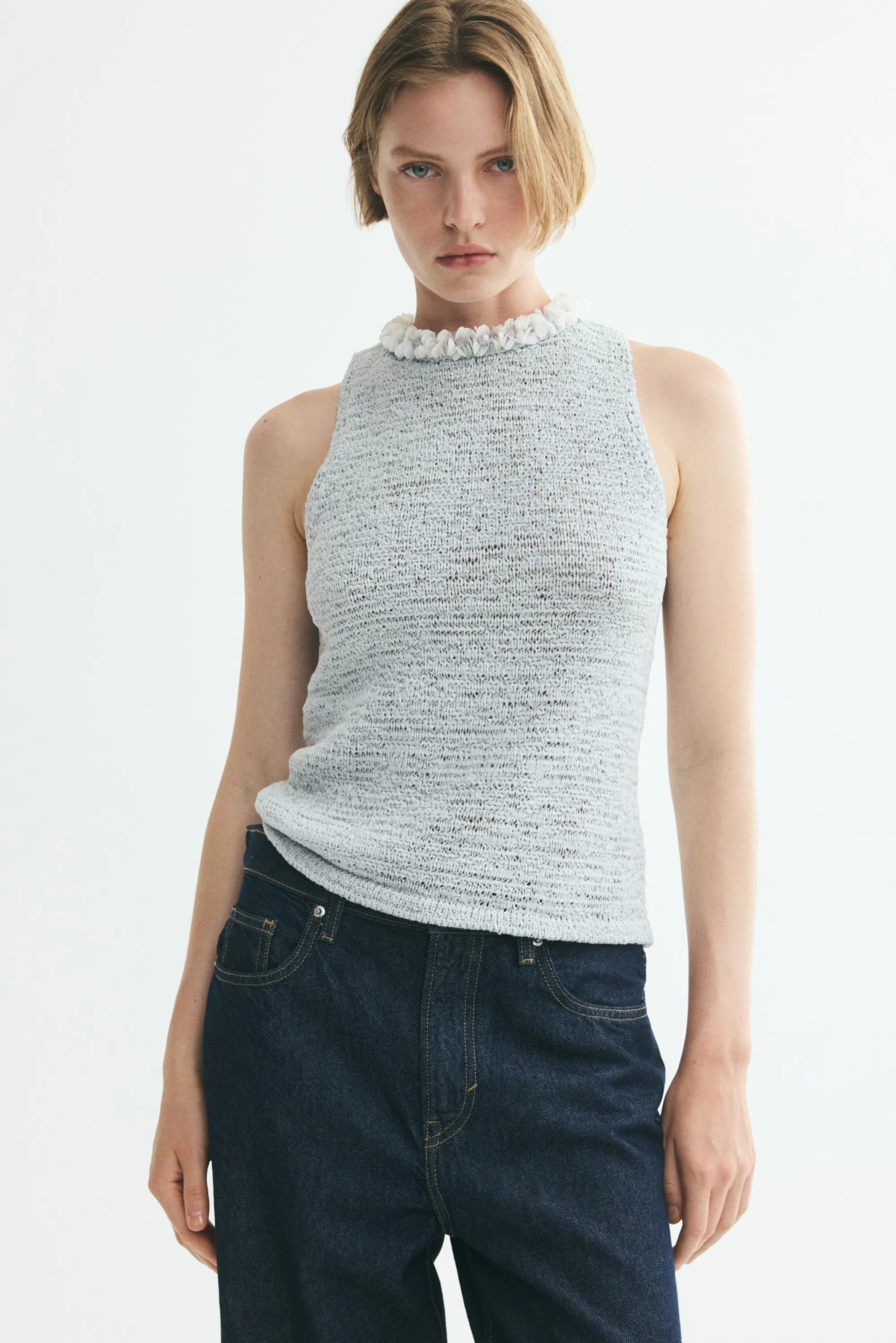 Top ornementé en maille - Bleu ancien clair