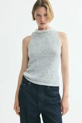 Top ornementé en maille - Bleu ancien clair — photo 1