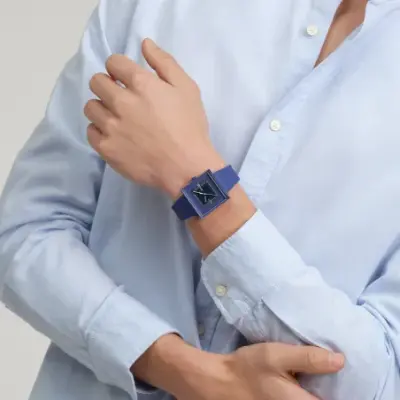 Montre Swatch What If SO34N700 - SQUARELY BLACKLIGHT — photo 4