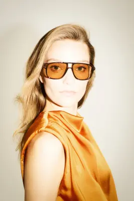 Robe à épaulettes avec ceinture - Orange — photo 2