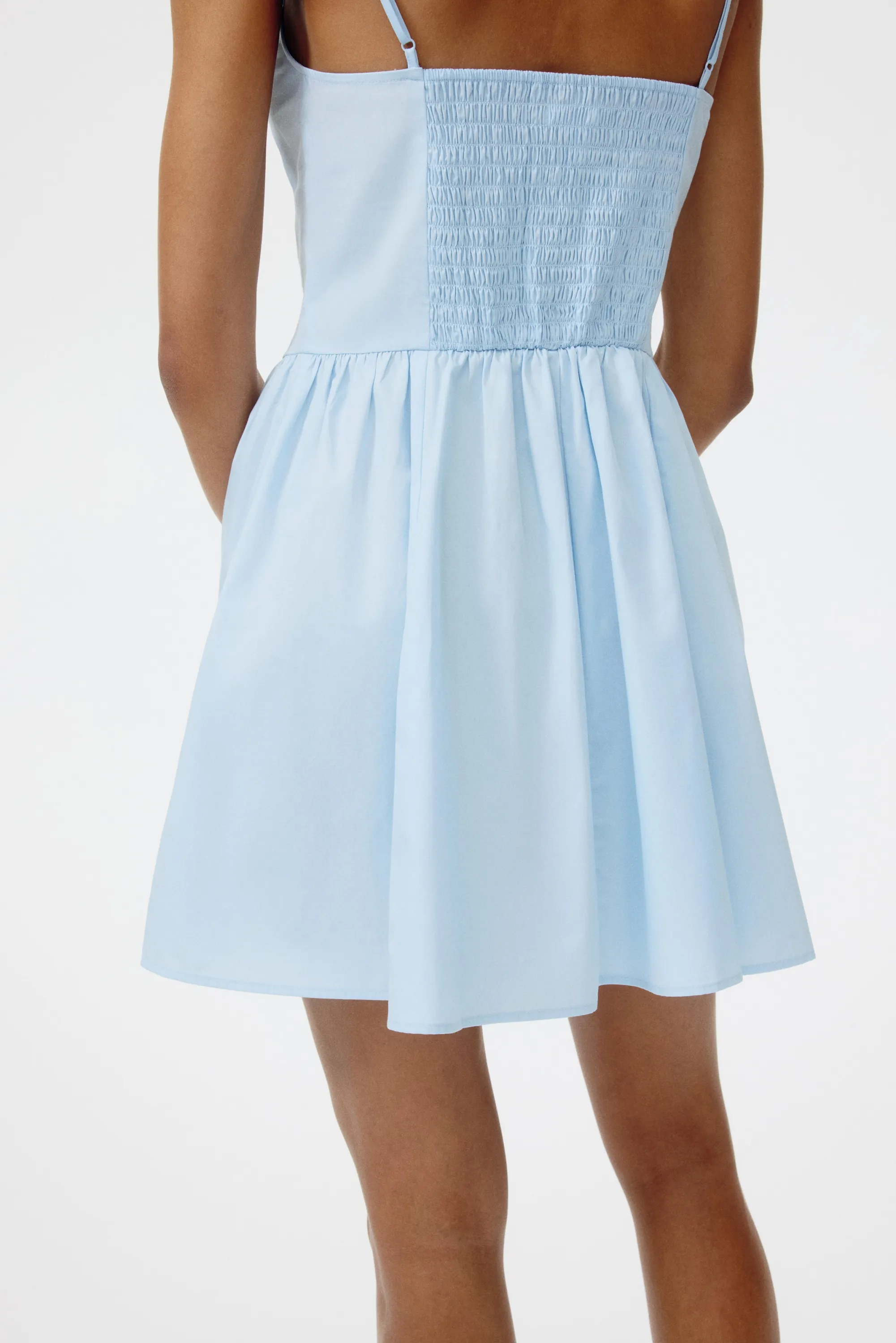 Robe à bretelles fines avec jupe évasée - Bleu ancien clair