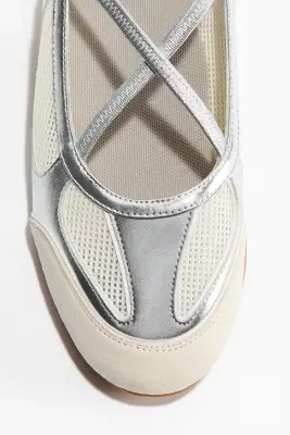 Sandales façon sneakers - Argenté/crème — photo 5