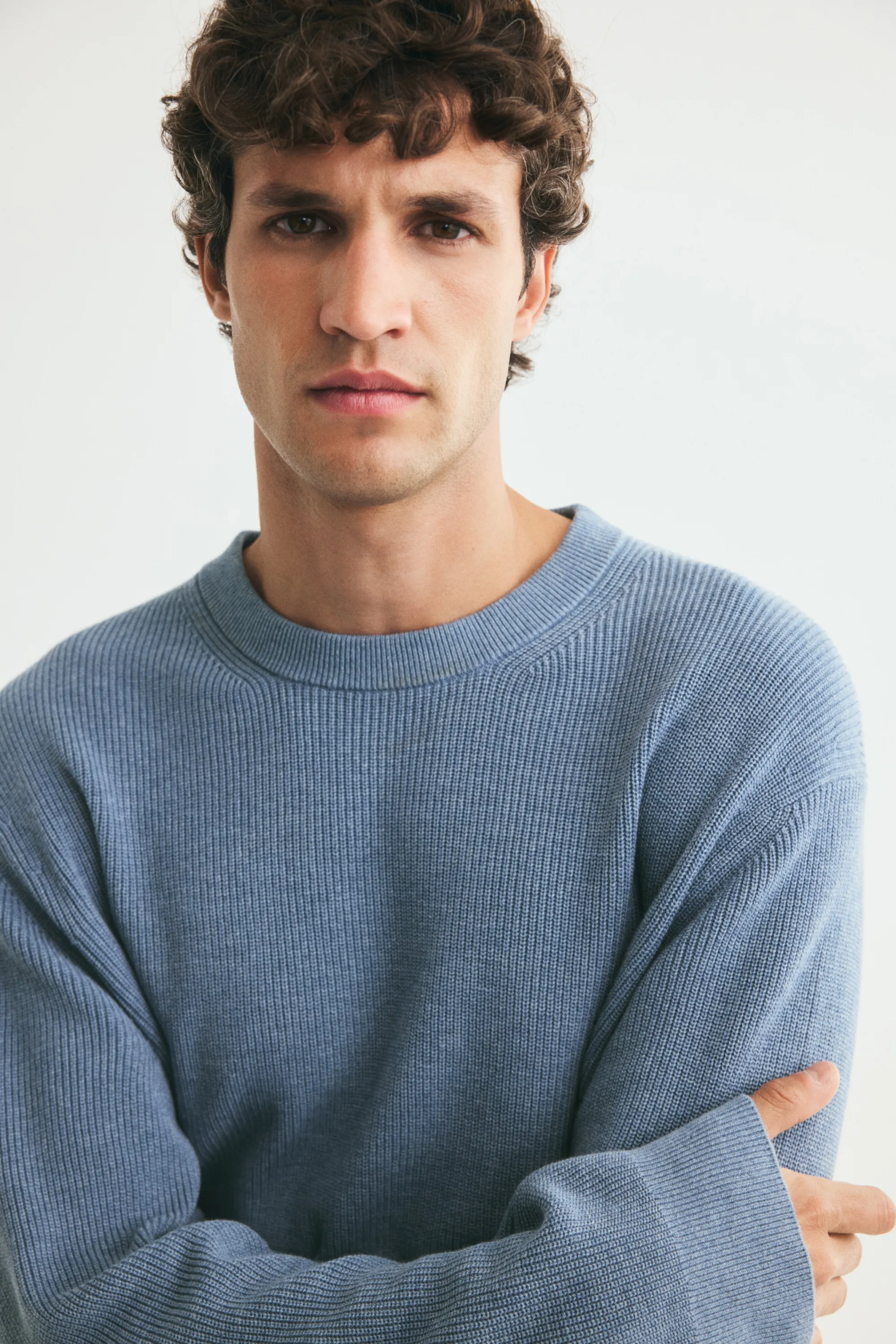 Pull Regular Fit en maille de coton côtelée - Bleu moyen