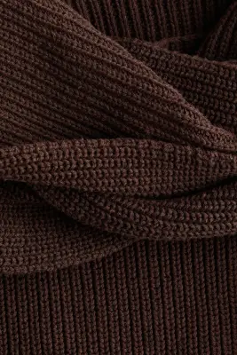 Pull épaules nues - Marron foncé — photo 3