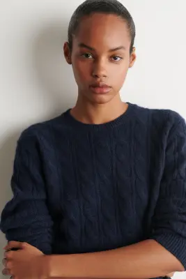 PULL EN MAILLE TORSADÉE DE PUR CACHEMIRE - BLEU MARINE — photo 3