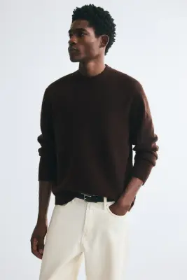 Pull Regular Fit à la finition brossée - Marron foncé — photo 1