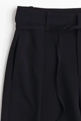 Pantalon à pinces avec ceinture à nouer - Noir — photo 5