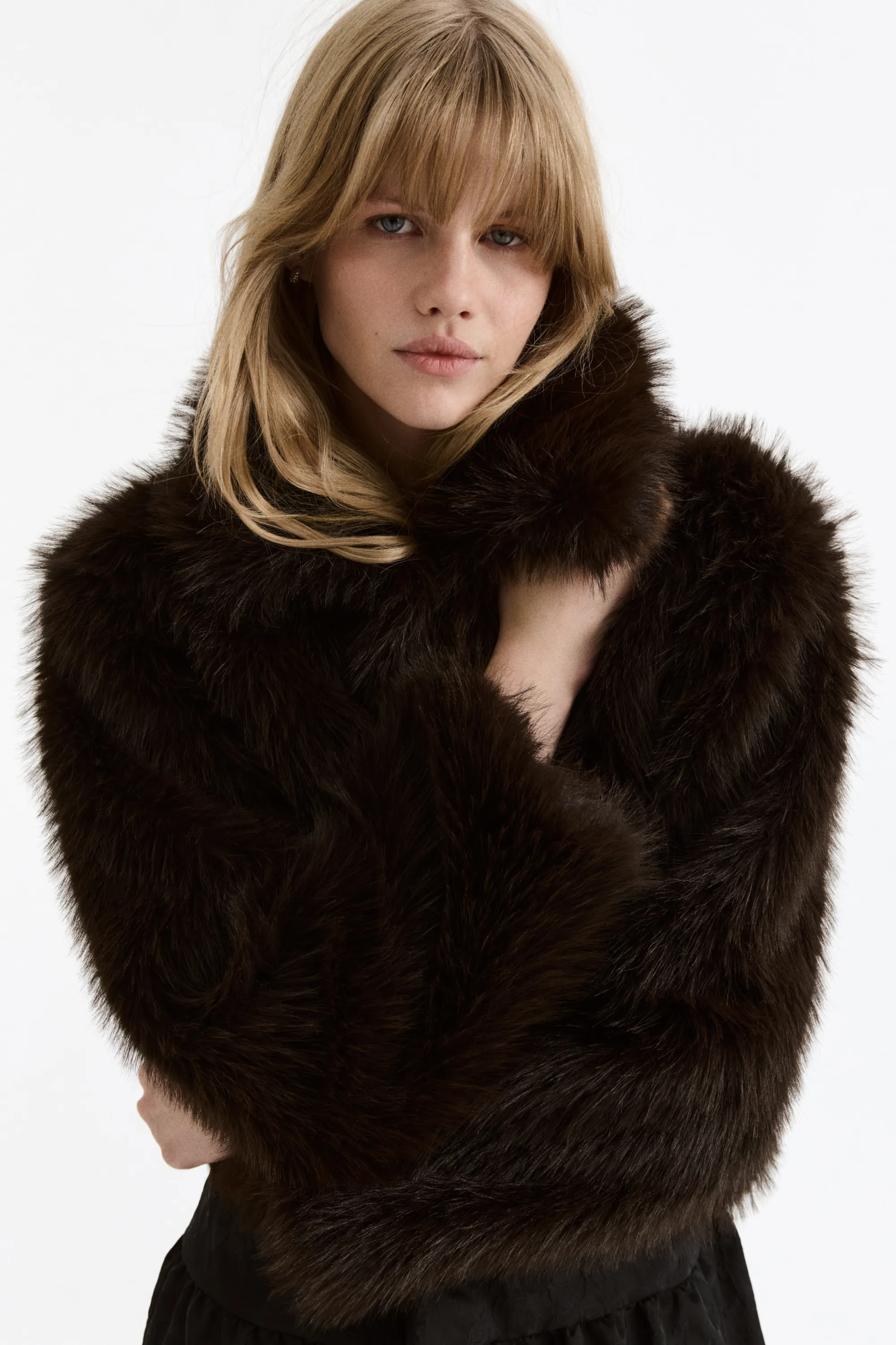 Veste courte en matière duveteuse - Marron foncé