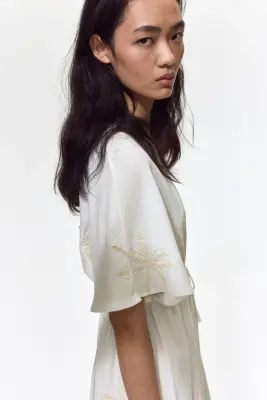 Embroidered drawstring dress - Crème/motif — photo 2
