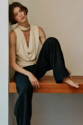 Top à effet drapé avec col droit - Crème — photo 2