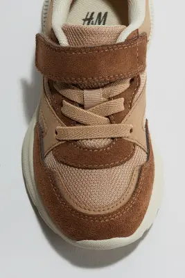 Sneakers à semelle légère - Marron/blanc — photo 2