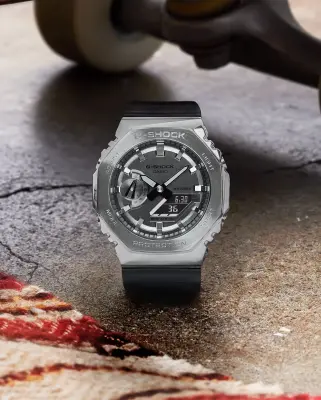 Montre G-Shock Premium Black GM-2100-1AER — photo 3