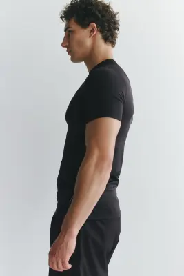 T-shirt de sport Compression Fit DryMove™ - Noir — photo 4