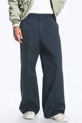 Pantalon chino Emil coupe ample - Bleu foncé — photo 1