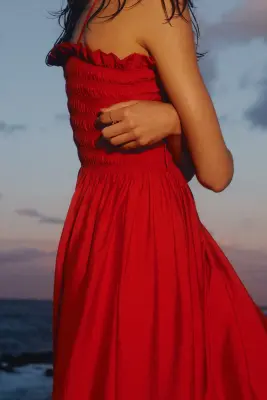 Robe avec bretelles à nouer et corsage smocké - Rouge vif — photo 3