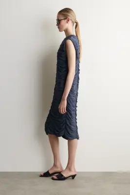 ROBE À PANNEAUX FRONCÉS - Bleu acier — photo 1