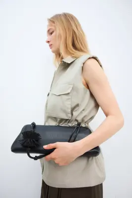 Sac porté épaule avec pompon décoratif - Noir — photo 1