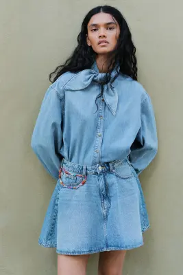 Chemise avec col foulard - Bleu denim clair — photo 2