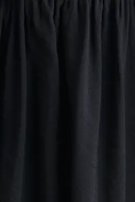 Robe avec jupe évasée - Noir — photo 3