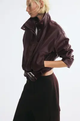Veste en tissu enduit avec détail ceinture - Bordeaux — photo 4