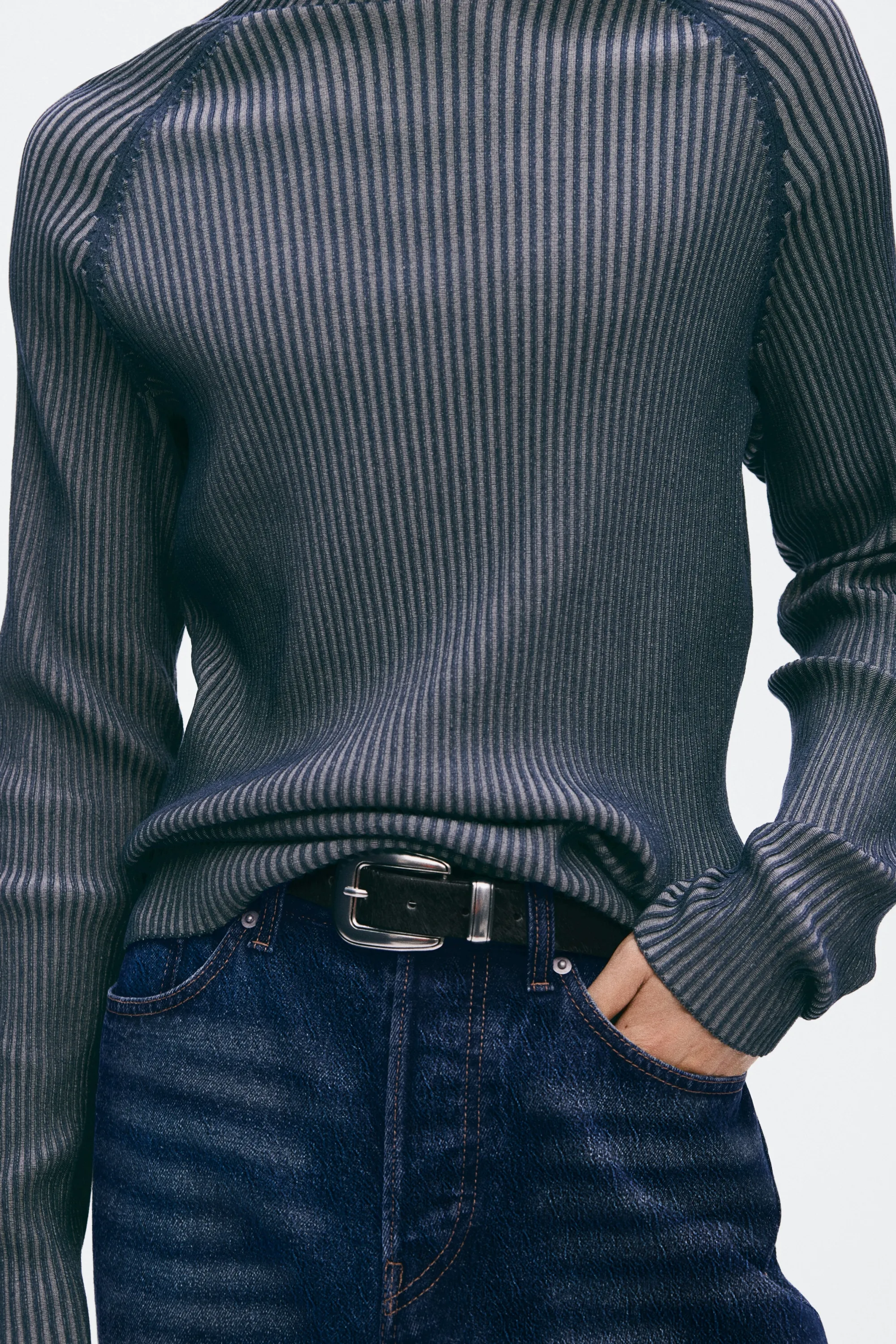 Pull Slim Fit en maille côtelée avec col cheminée - Bleu marine/rayé