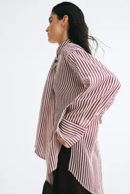 Chemise oversize à col cravate - Violet prune/rayé — photo 4