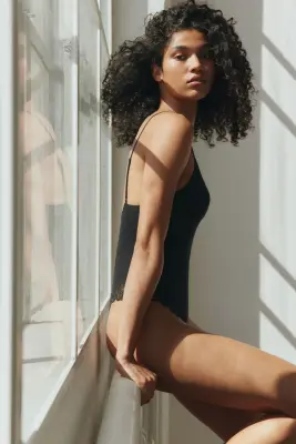 Body en coton avec dentelle - Noir — photo 1
