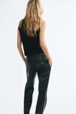Gilet sans manches avec détails à boutons - Noir — photo 3