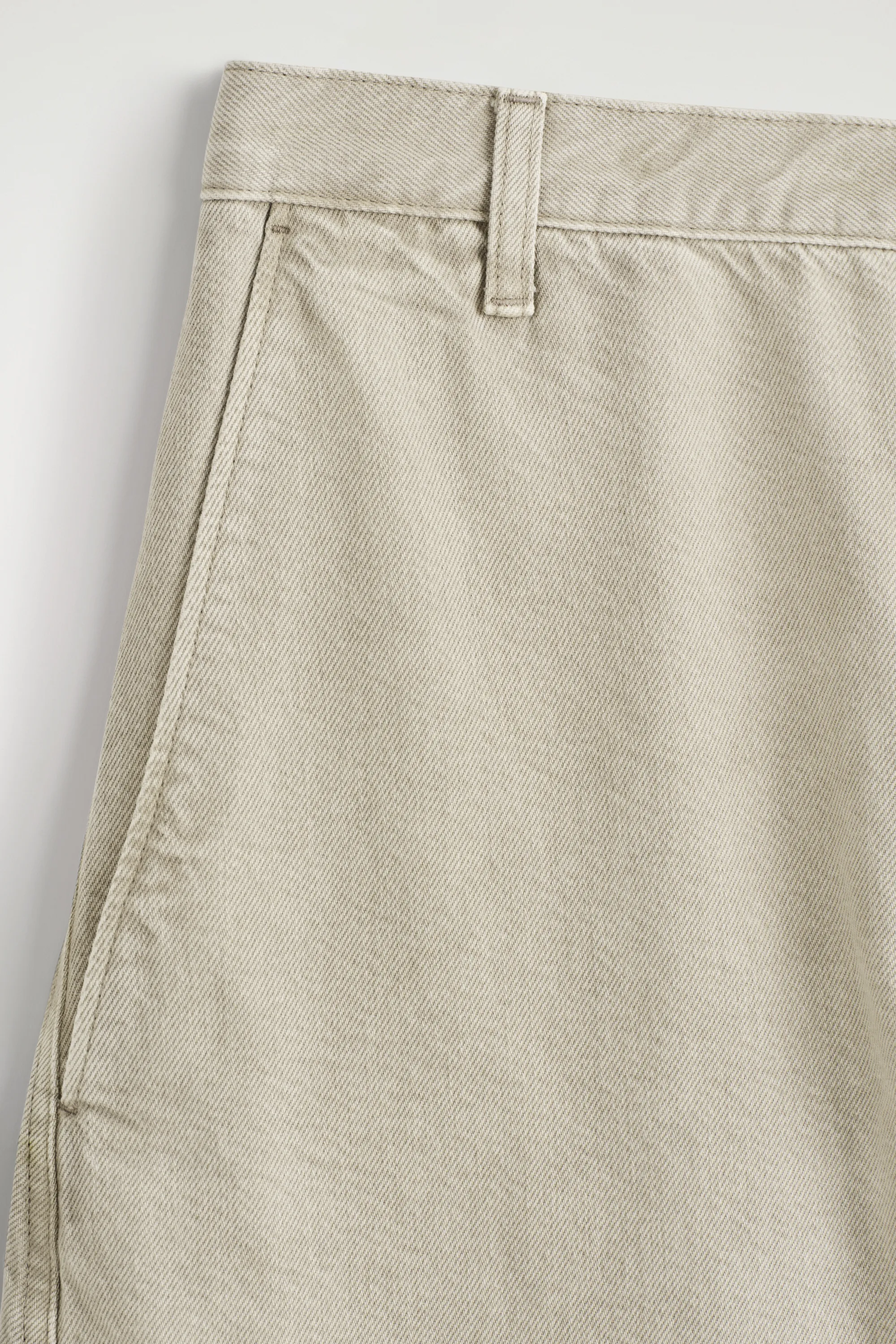 PANTALON BARREL EN DENIM - GRIS BEIGE